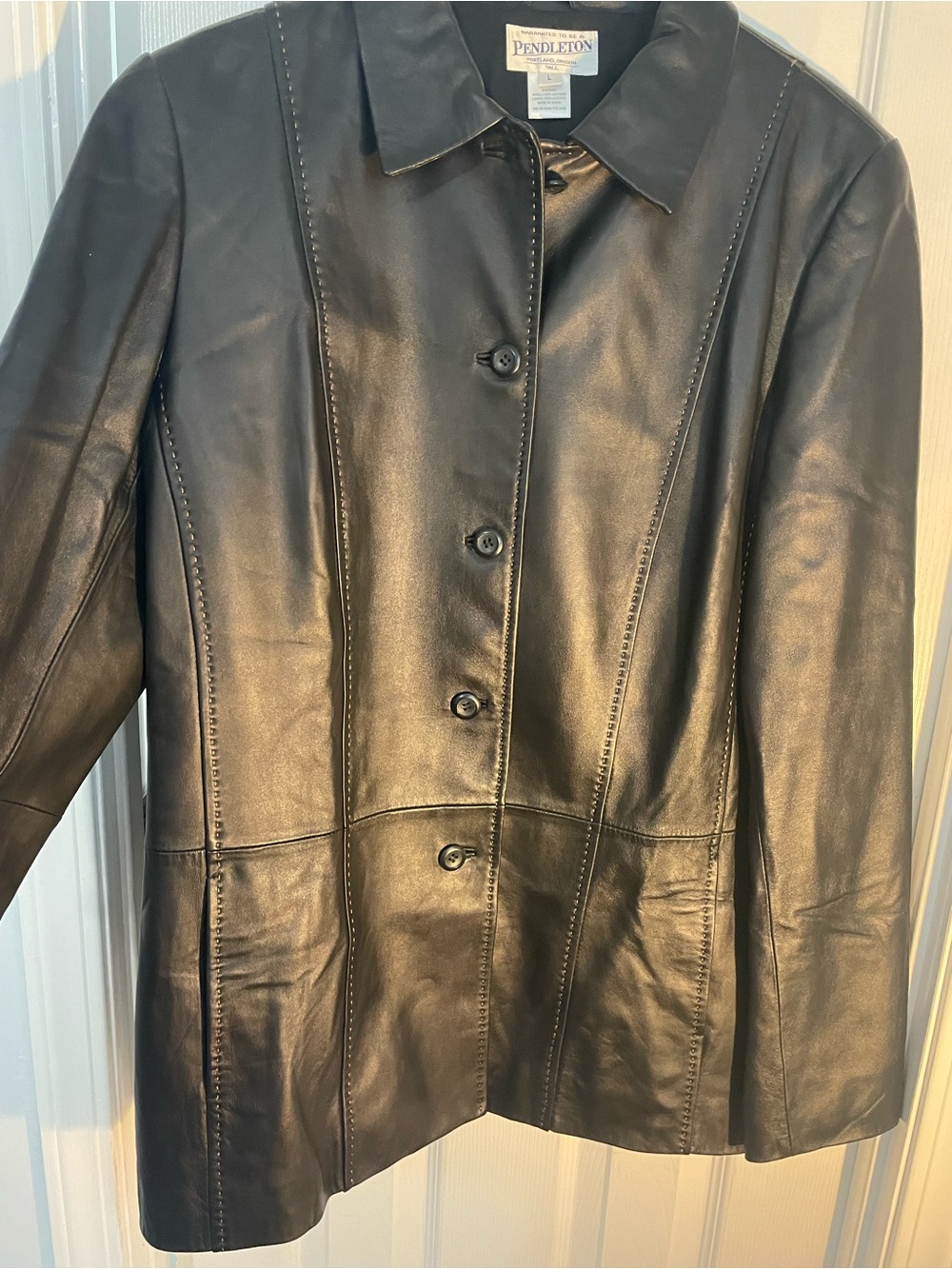 Pendleton Women's 100% Leather Button-Front Jacket in a Tall Large